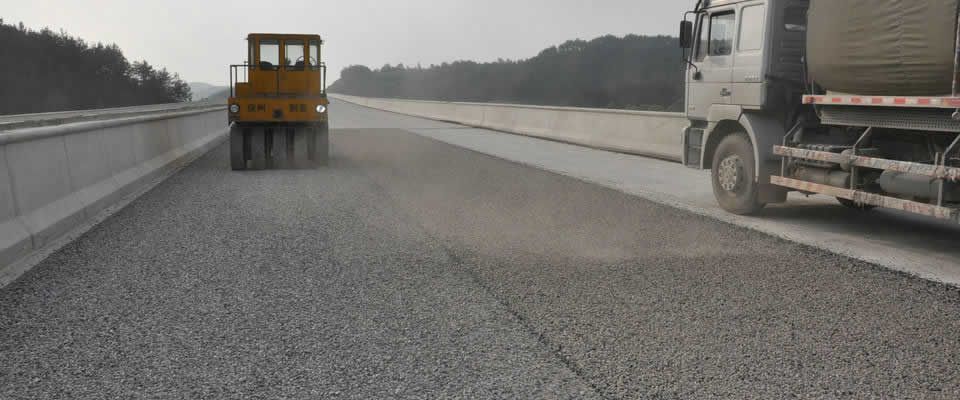 Chip Spreader for Chip Seal Surface Treatment (with Rubberized Asphalt)