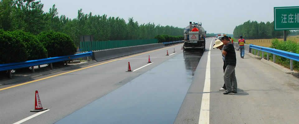 Chip Spreader for Preventive Pavement Maintenance