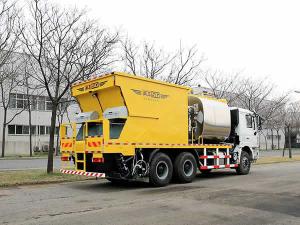  HGY5250TFC Chip Spreader with Asphalt Binder (For Chip Seal Surface Treatment) 