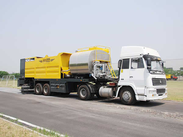  GYXKT0812 Chip Spreader with Fibered Asphalt Emulsion Binder 