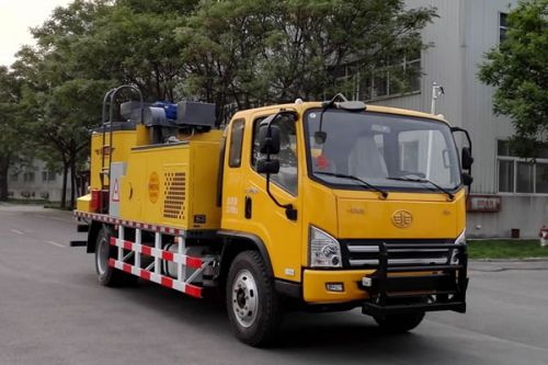 Asphalt Pavement Maintenance Truck