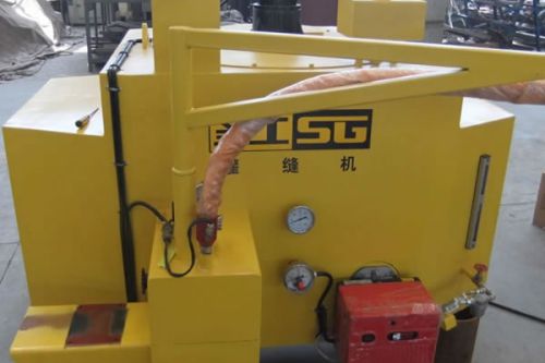 Crack Filling and Sealing Equipment